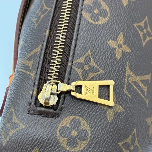 Louis Vuitton Bumbag - Picture 8 of 16